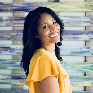 Meet your Posher, Dee